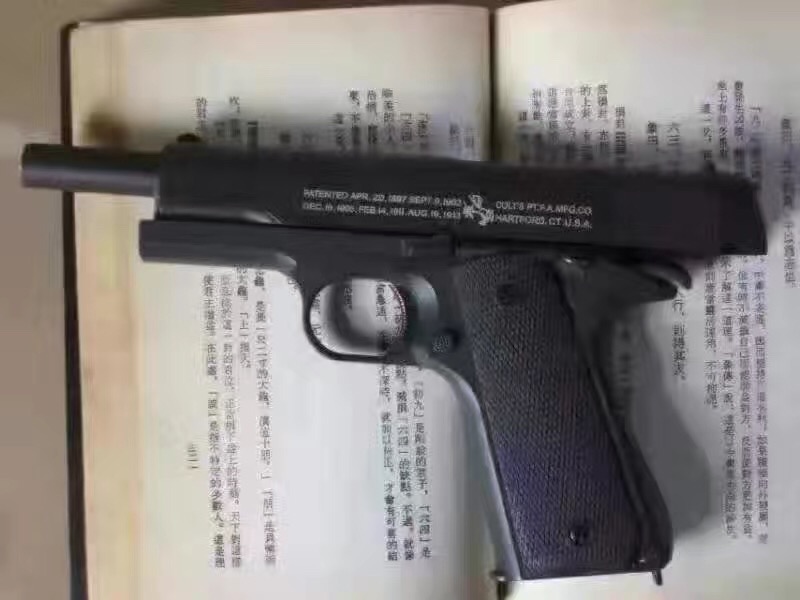雄鹰M1911和伯莱塔M9A1的历史原型